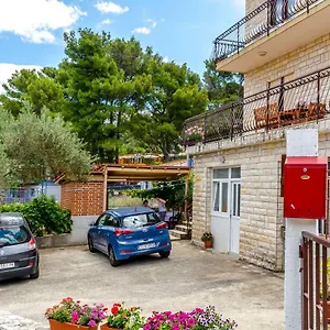 https://apartments-toma-trogir.splithotels.org