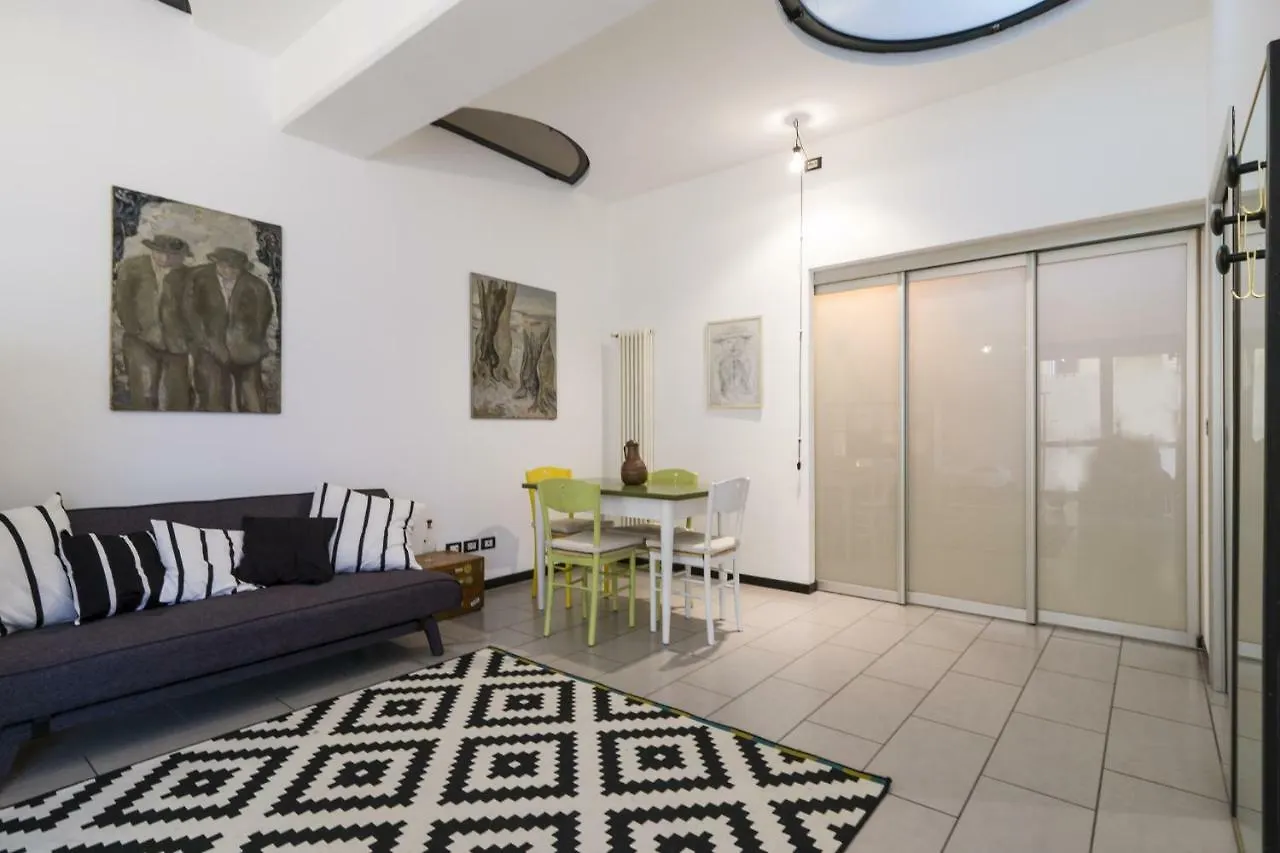 Apartament Primopiano - Belinzaghi Mediolan 0*,